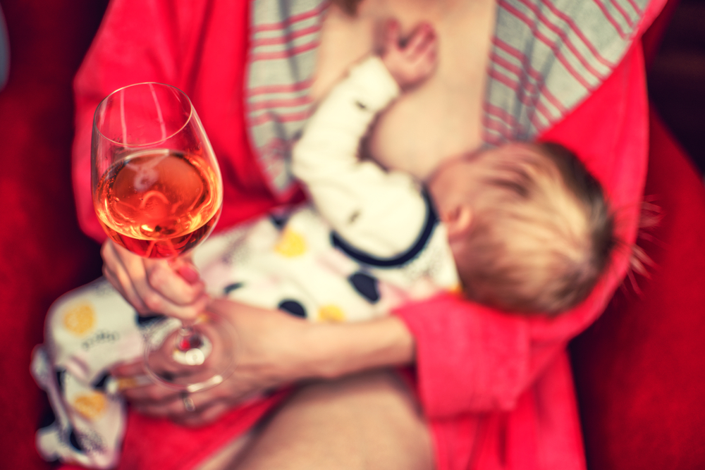 Drink Alcohol While Breastfeeding